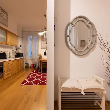 Piazza Oberdan-carducci Elegant Apartman