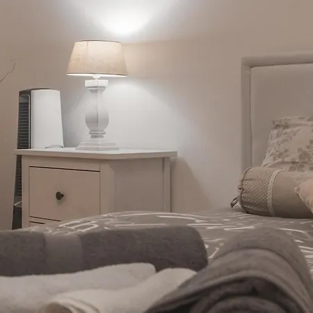 Piazza Oberdan-carducci Elegant Apartman *