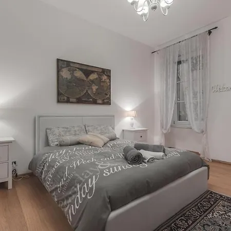 Piazza Oberdan-carducci Elegant